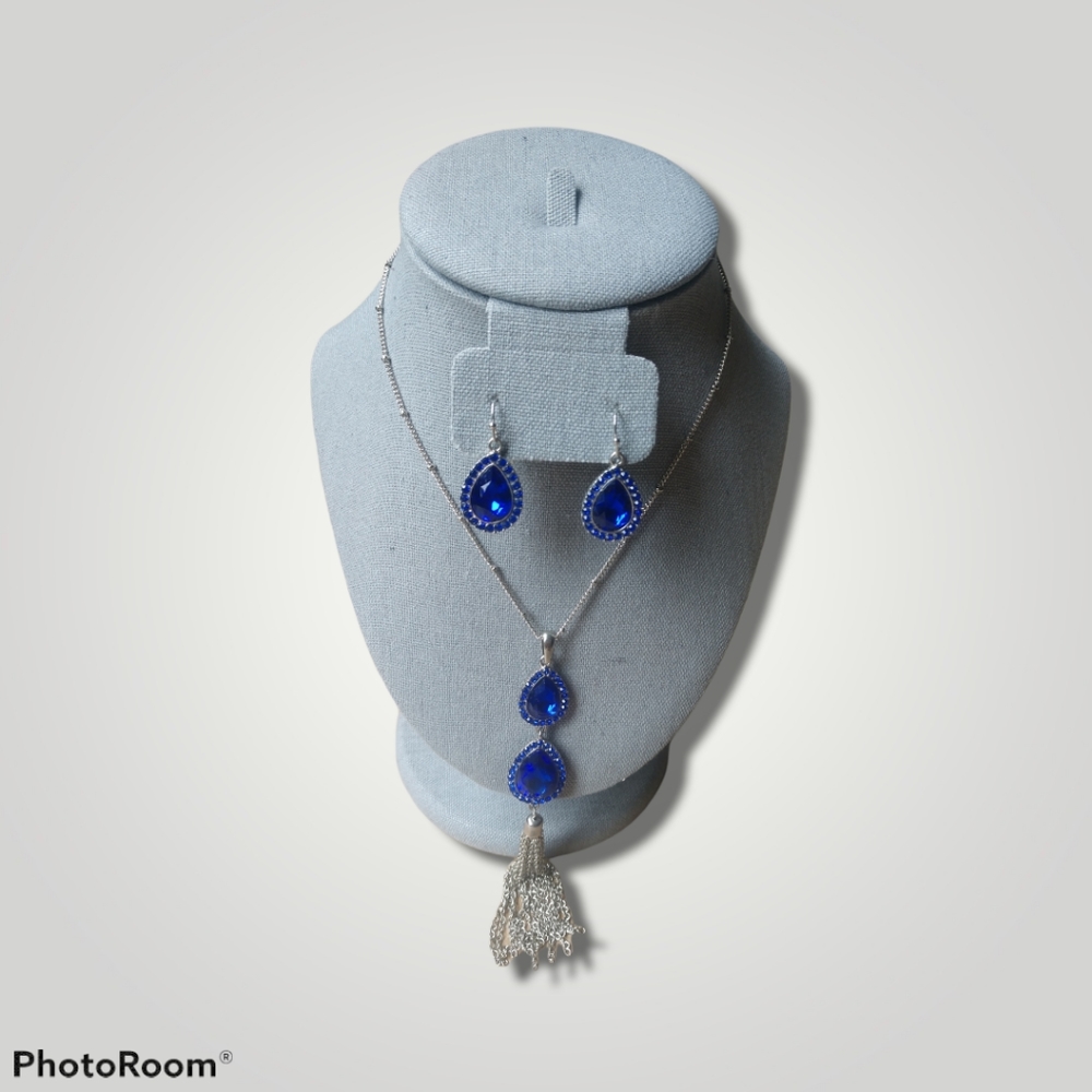 Necklace Set - Picture 2 of 2